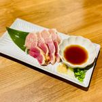 鳥刺し2種盛り(網焼き囲炉裏と土鍋 個室居酒屋 囲炉鶏 川越駅前店)