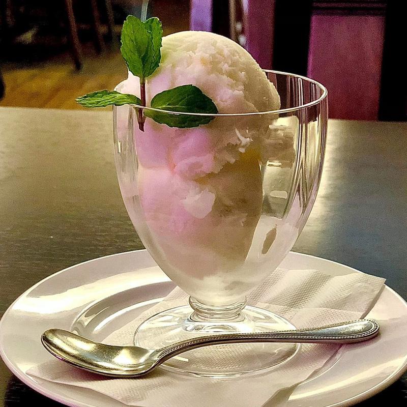 瀬戸内レモンのアイスクリーム(麻布笄軒 広尾本店)