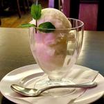 瀬戸内レモンのアイスクリーム(麻布笄軒 広尾本店)