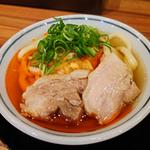 あご出汁ラー油うどん(饂飩頑陣別邸)