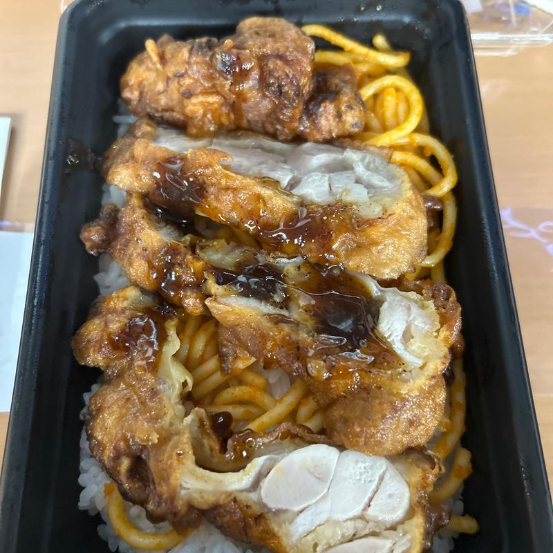 おかズドン！黒胡椒にんにくだれ鶏唐揚弁当(ローソン ＪＰローソン赤れんがテラス店)