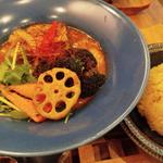 豚角煮スープカレー(札幌スープカレー絲~いと~)