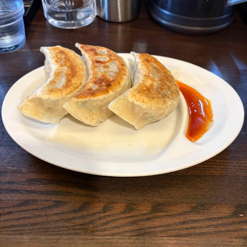 ジャンボ餃子(大勝軒 しのや （たいしょうけん しのや）)