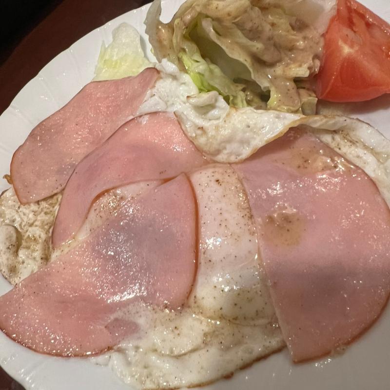 ハムエッグ(菜菜 )