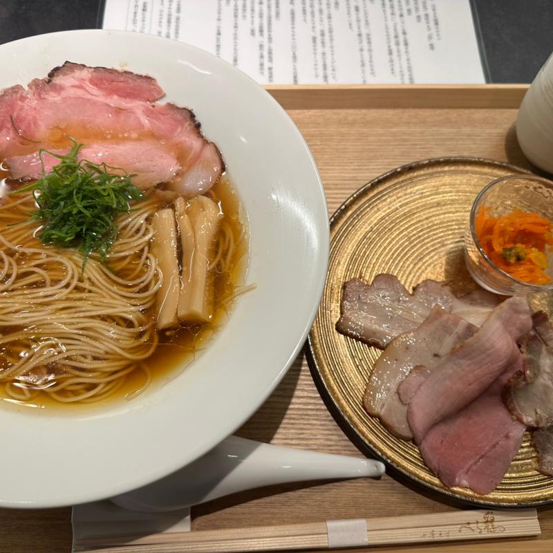 地鶏そばNOIR 特製プレート付(中華そば ぺる鶏)