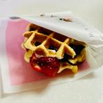 ストロベリーチョコ(（株）いわずみ 神和住店 能登のいも iWAFFLE)
