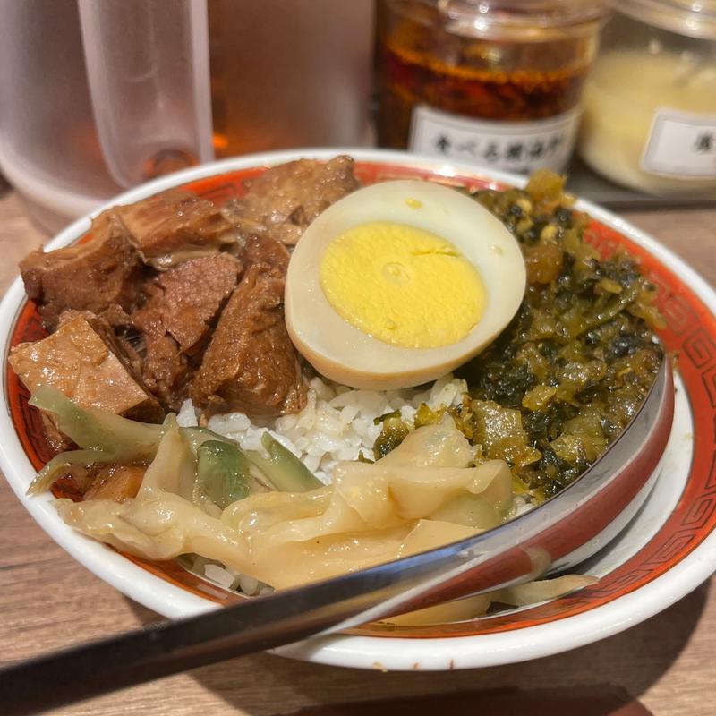 粗挽き肉汁わんたん麺＋ルーロー飯(手包わんたん麺酒家 広州市場 横浜ポルタ店)