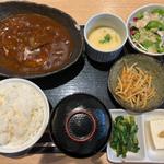 デミグラス煮込みハンバーグ御膳