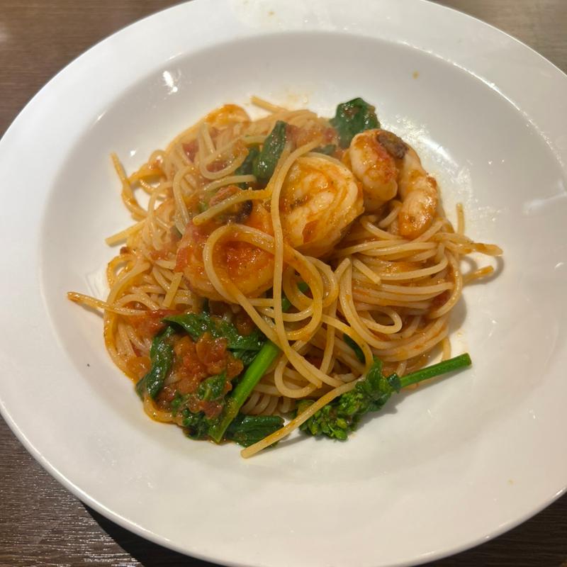 菜の花とエビのトマトソースパスタ(イタリアン ダイニングバー エスタリア)