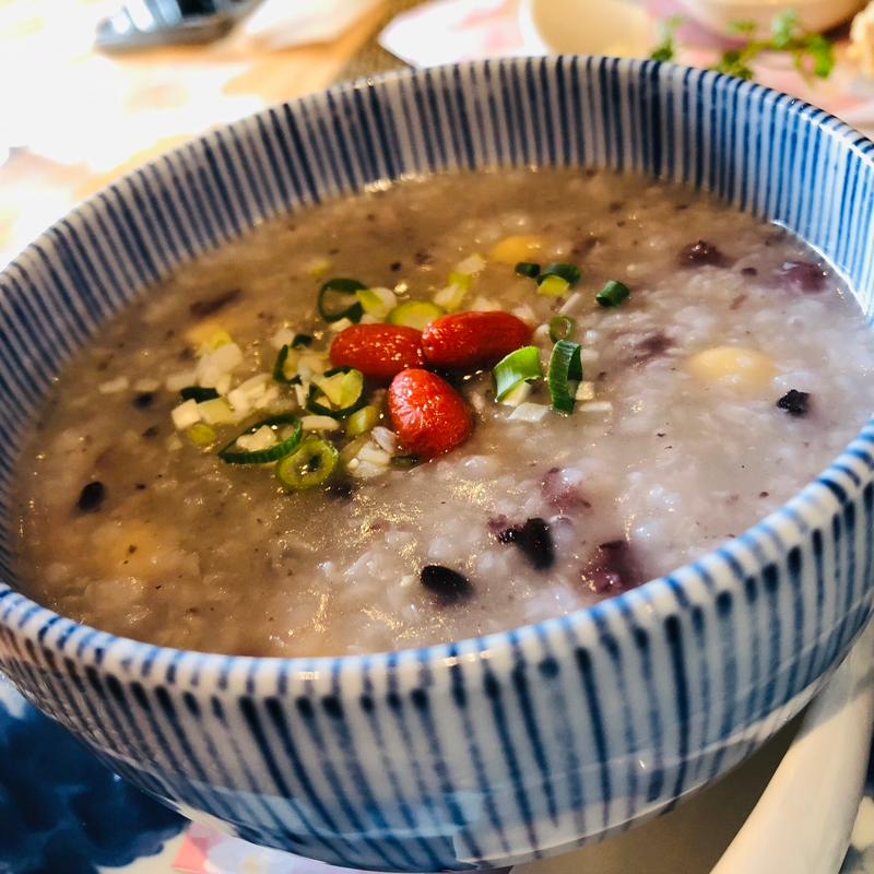 雑穀米のお粥(中国料理 杏仁香 （チュウゴクリョウリ アンニンシャン）)