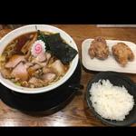 生姜醤油らーめん　半ライス　唐揚げ(新潟長岡生姜醤油らーめん みずさわ 東川口店)
