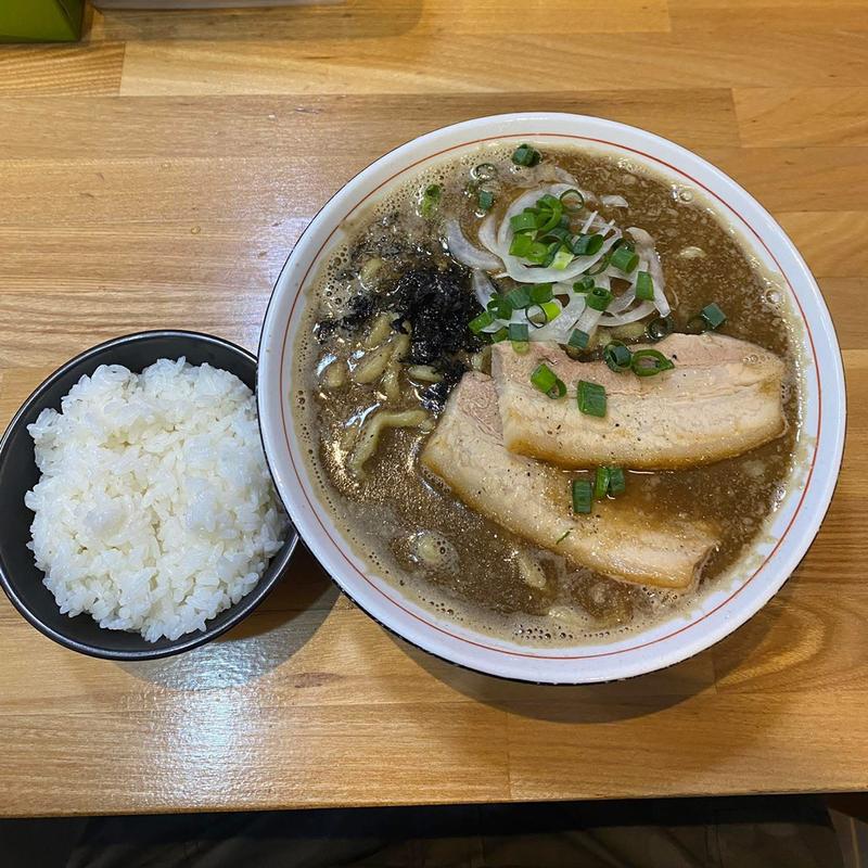肉増しシン煮干し中華 ライス(自家製麺ラーメン玄武)