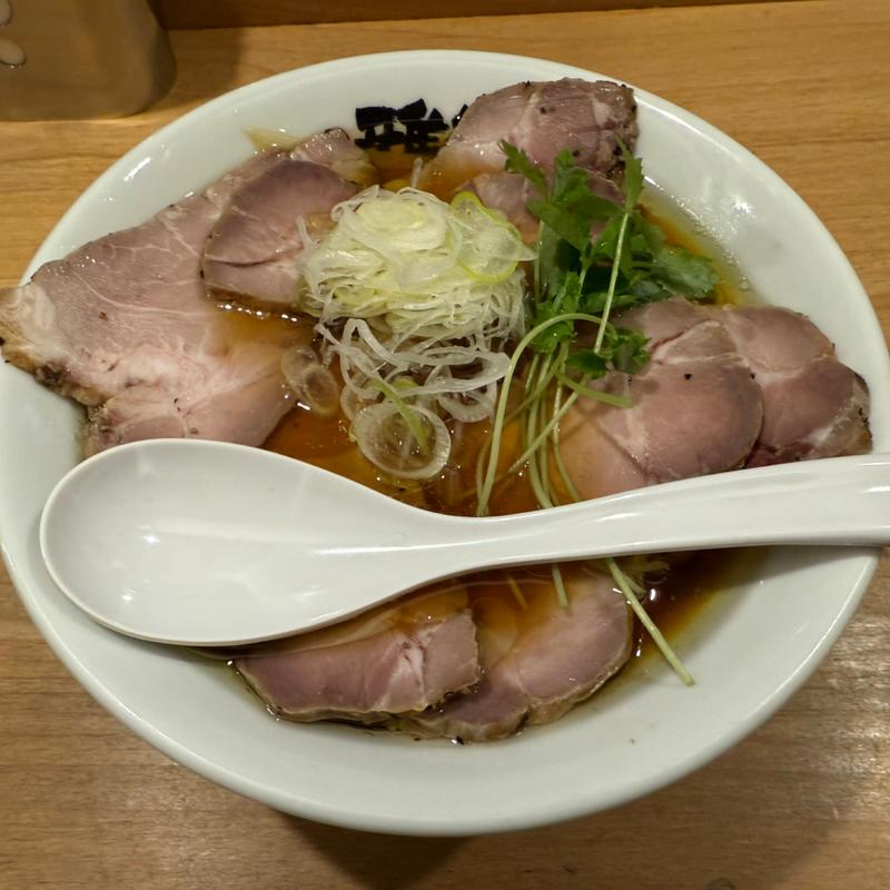 チャーシュー生揚げ醤油ラーメン(らーめん 雅楽)