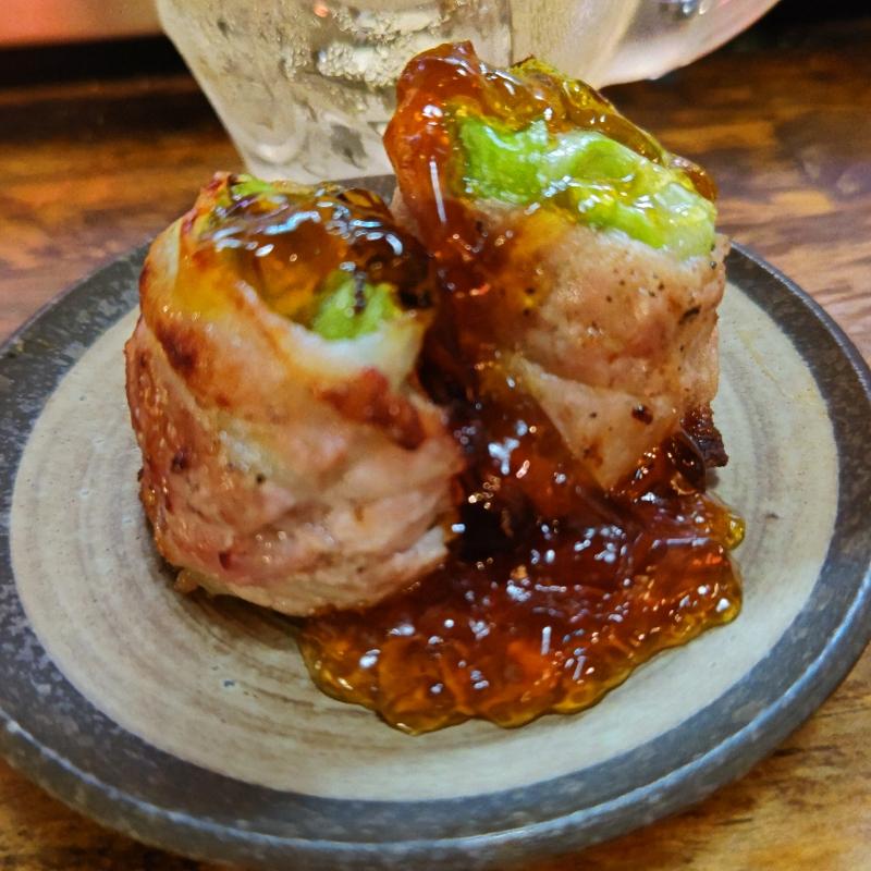 豚巻きレタス(串焼きこはる たべもの横丁店)