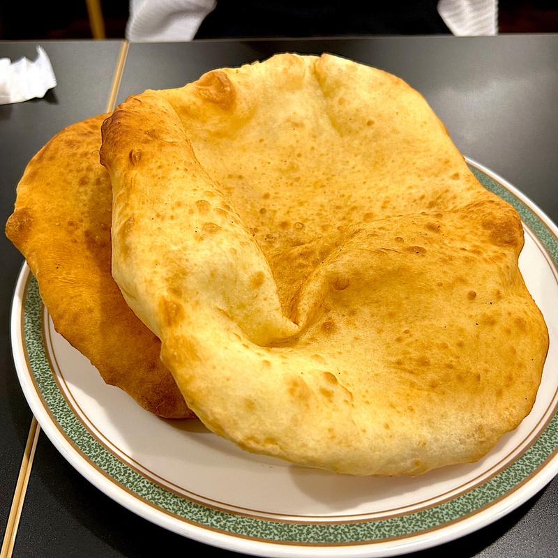 バトゥーレー(Tandoori Nights)