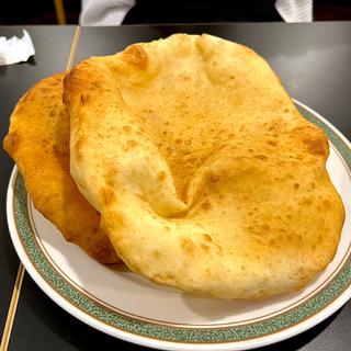 バトゥーレー(Tandoori Nights)
