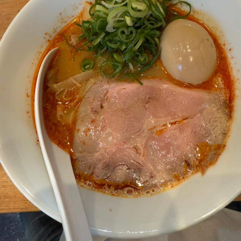 鶏白湯らーめん(ラーメン白（はく）)