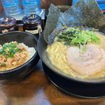 しょうゆとんこつ　ねぎチャーシュー丼(豚骨ラーメン 雄)