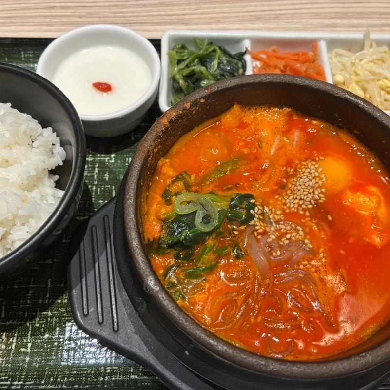 ごま坦々豆腐セット(東京純豆腐横浜ポルタ店)