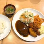 カキフライと和牛ハンバーグ定食