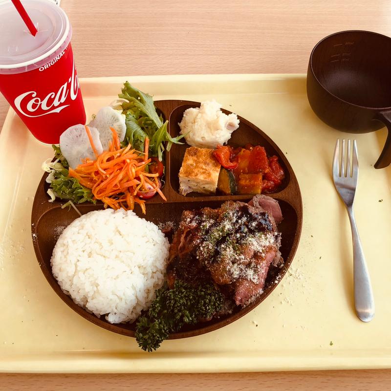 ローストビーフプレート(食堂きずなえび)