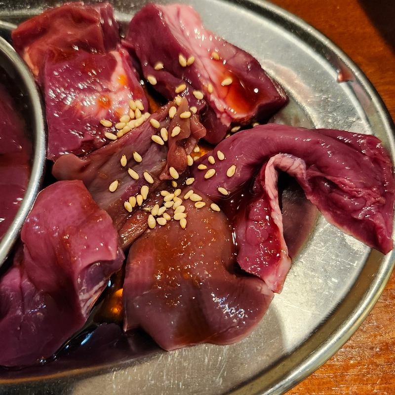 ハツ(焼肉・ホルモン 名嘉真)