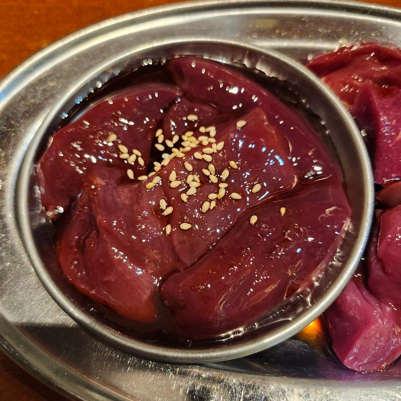 レバー(焼肉・ホルモン 名嘉真)