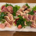 赤鶏のタタキ(居酒屋飯酒盃)
