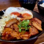 チャーシューエッグ定食
