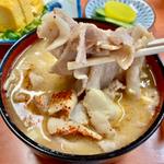 ぶた汁　ご飯小　卵焼き