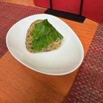 チャーハンおにぎり(麺や福々三座)