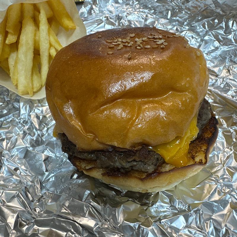 クラシックチーズバーガー(Burger Factory)