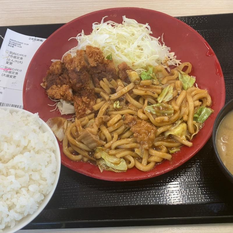 チキンカツホルモンうどん定食(かつや 山梨甲府店 )
