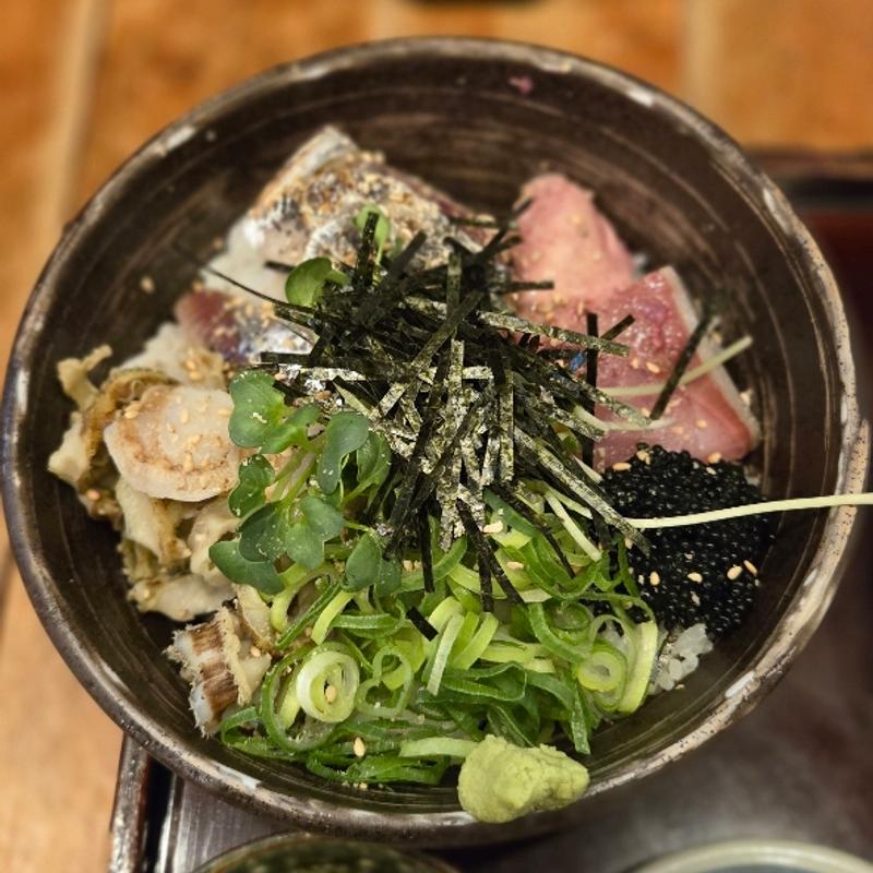 海鮮丼ぶり(独活庵 （うどあん）)