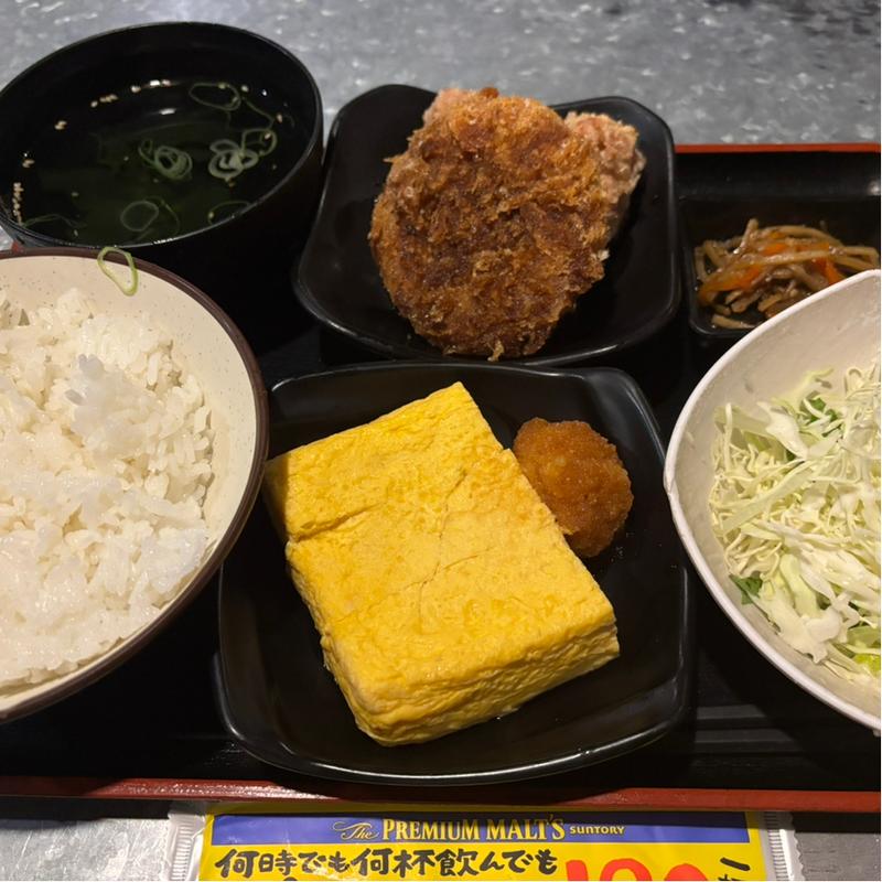 ミックス定食(西新宿応援団 大分からあげと鉄板焼 勝男)