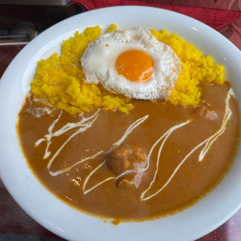 チキンカレー：目玉焼き(スパイス シックス)