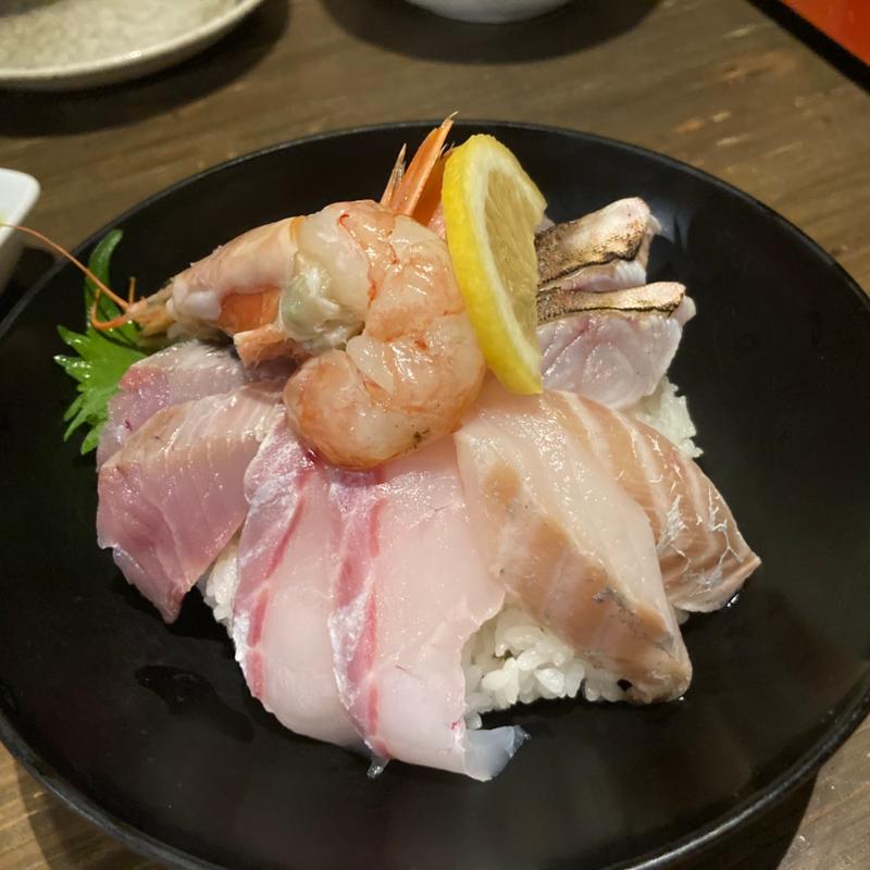 海鮮丼(居酒屋　佐香や カラコロ広場店 )