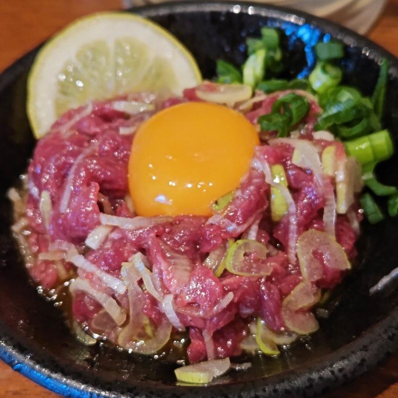 塩桜ユッケ(もつしげ　宮川橋店)