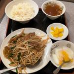 ニラレバーの炒め定食(満堂紅)