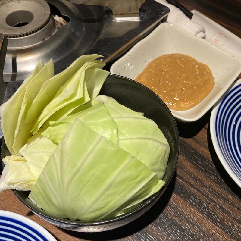 生キャベツ味噌付き(もつ鍋 牛タン 居酒屋 真)