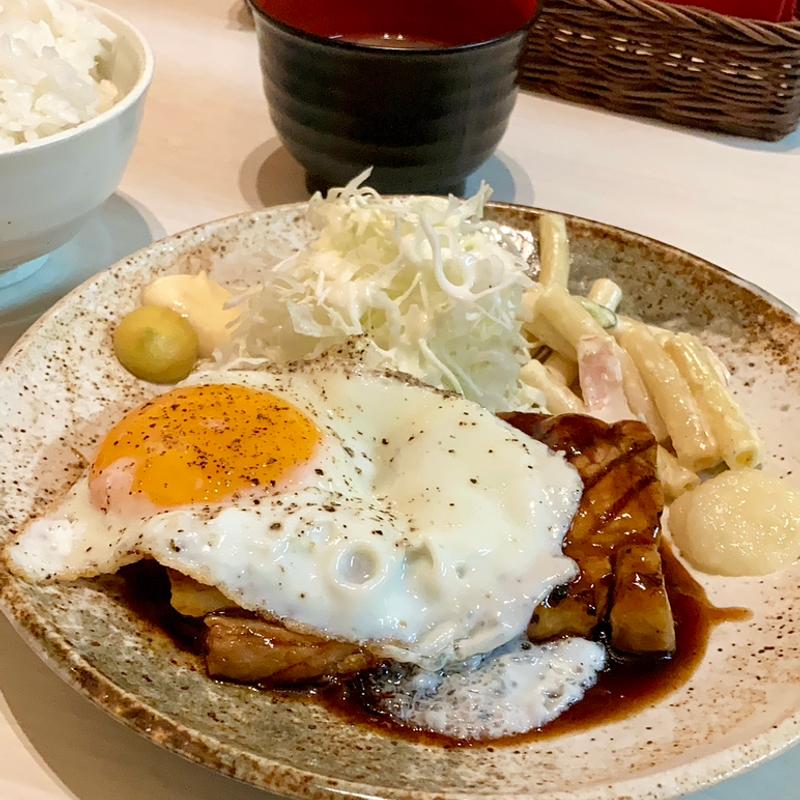 ハーフ&ハーフ定食(大衆酒場 とん福)