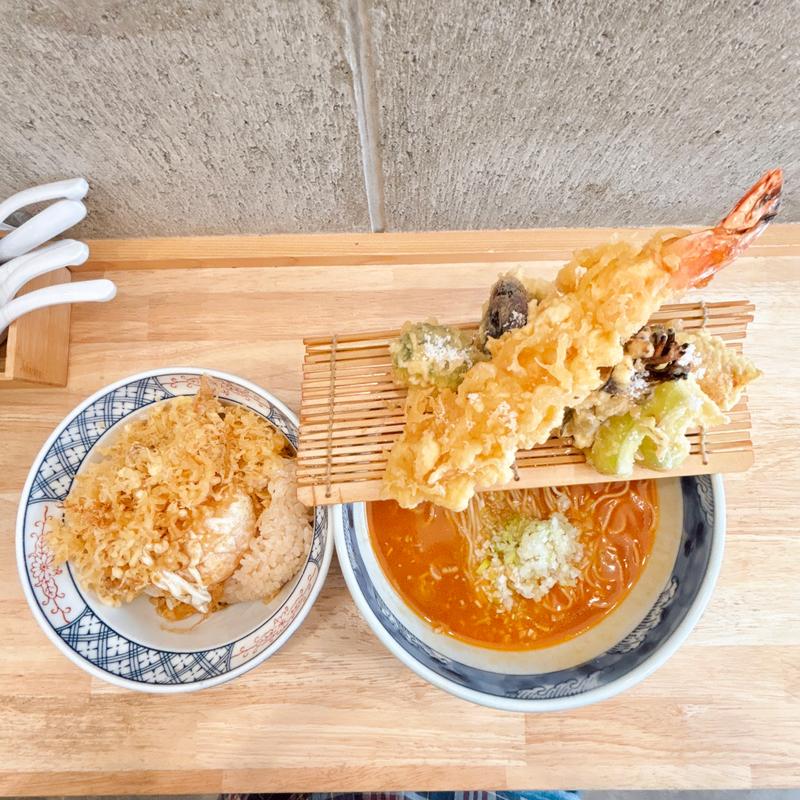 海老味噌ラーメン海老天と天玉丼セット(神の海老天ラーメン)