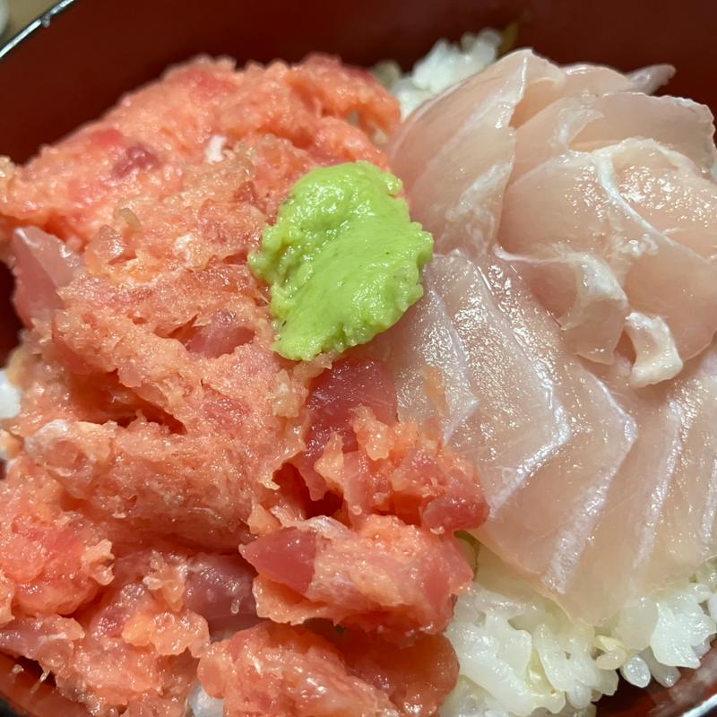 まぐろ2種丼(大起水産 回転寿司 東部店 （だいきすいさん かいてんずし）)