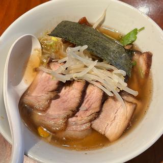 チャーシューメン（醤油、中太ちぢれ麺）(AQUA （アクア）)