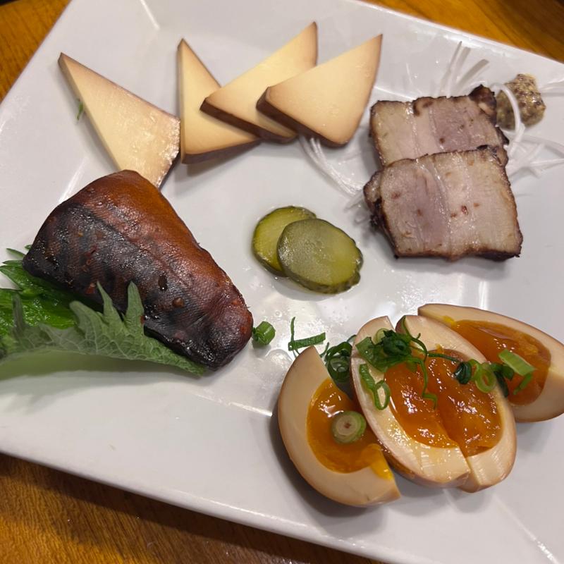 燻製の盛り合わせ(呑者家 末広通り店 （どんじゃか）)