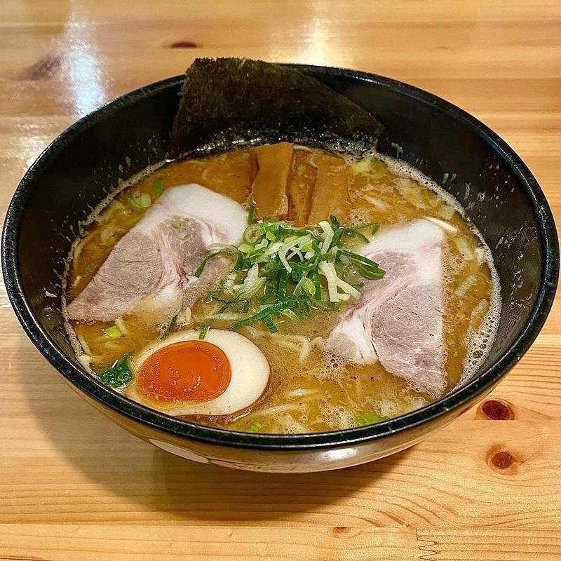 豚骨魚介ラーメン(中華料理 福来)