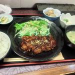 トンカツ定食