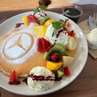 フルーツパンケーキ