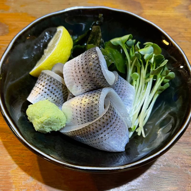 コハダ酢〆(立ち飲み ますらお)