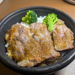 牛ロースステーキ丼(ピザ・テン・フォー 本荘店 )